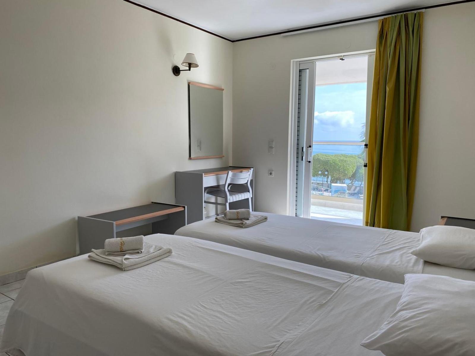 Porto Iliessa Hotel Argassi Luaran gambar